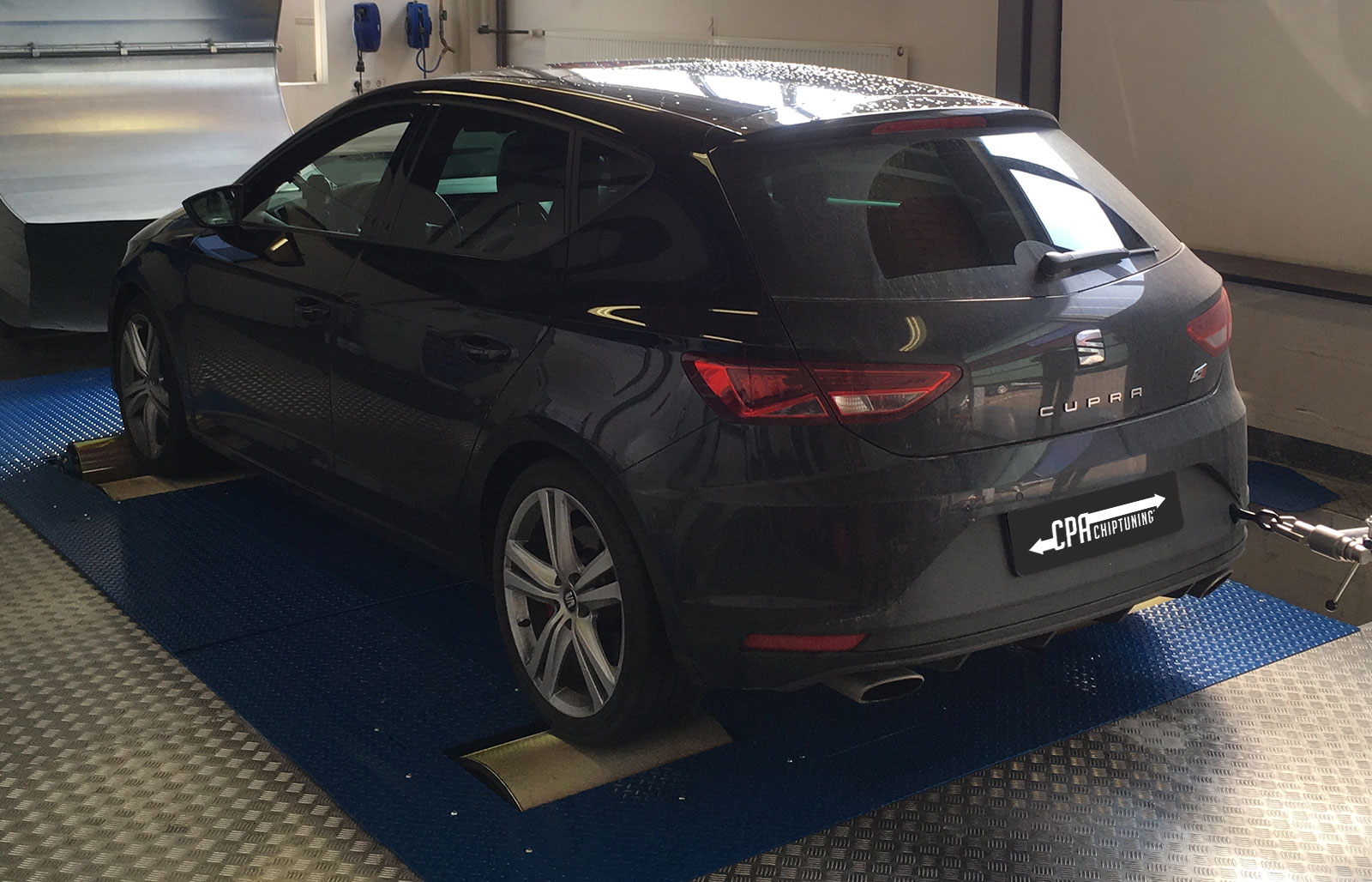 CPA PowerBox：Seat Leon Cupra中超過300 HP